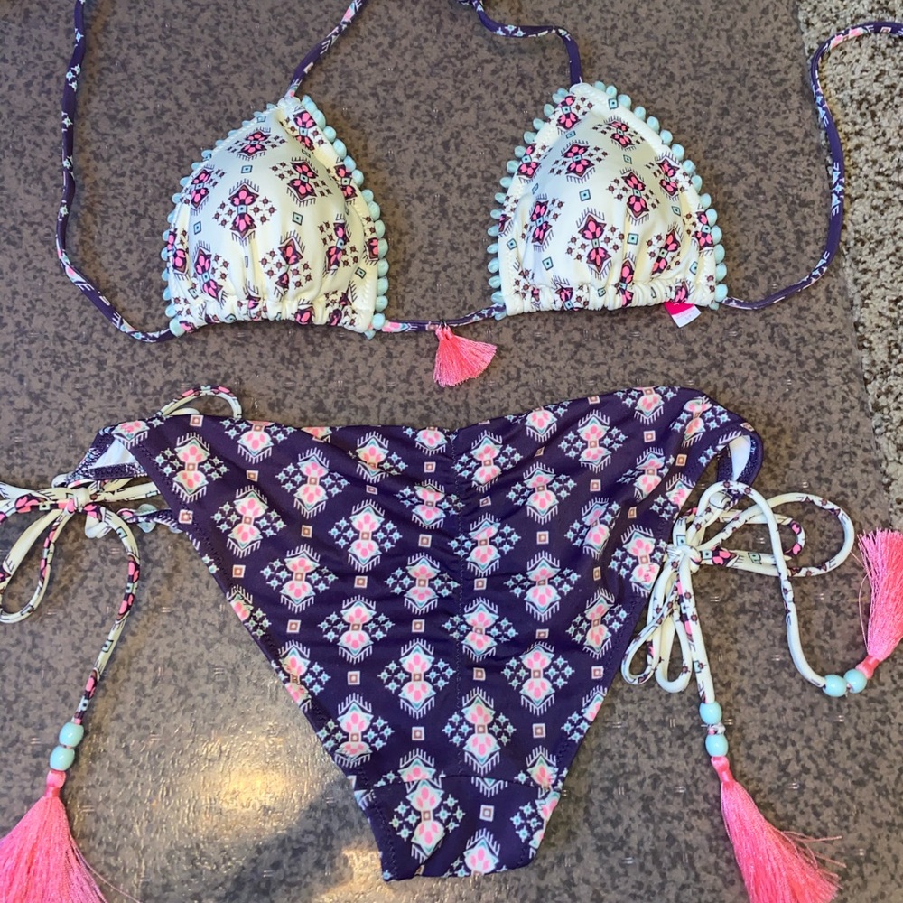 Victoria’s Secret bikini